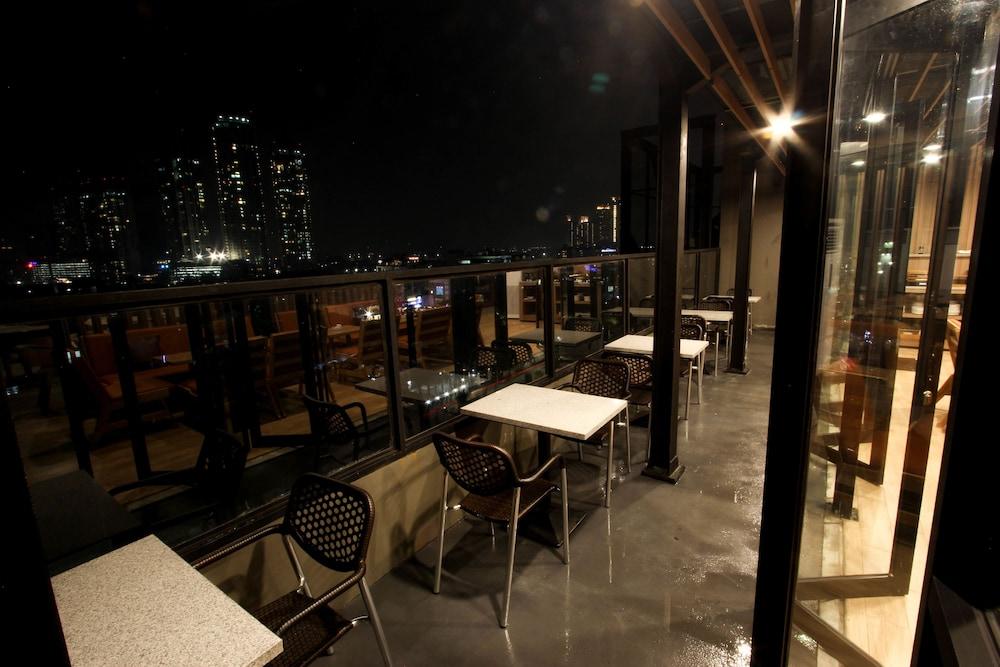 库勒塔科索-克芒酒店 雅加达 外观 照片